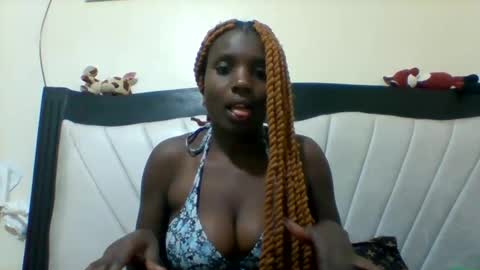 Snapshot of queen_wow2 chatting on September 20, 11:00 am queen online show from September 20, 11:00 am