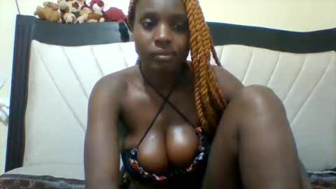Snapshot of queen_wow2 chatting on September 23, 10:18 am queen online show from September 23, 10:18 am
