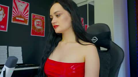Snapshot of queenaliss chatting on September 26, 5:33 am Your world and the universe Aliss online show from September 26, 5:33 am