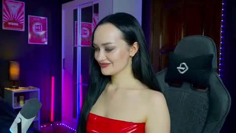 Snapshot of queenaliss chatting on October 22, 6:57 am Your world and the universe Aliss online show from October 22, 6:57 am