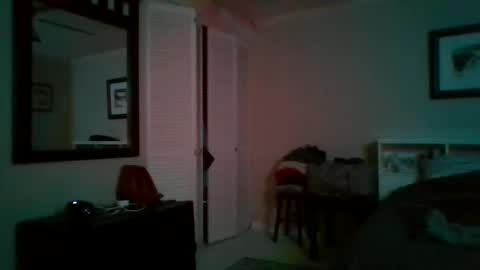 queenbee6269 online show from December 11, 8:47 am