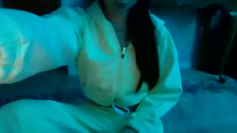 queenbee6269 online show from December 12, 7:41 am