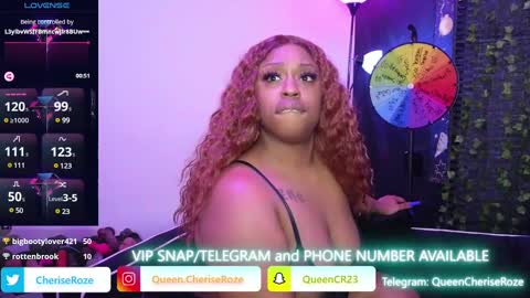 Snapshot of queencroze chatting on January 10, 9:31 pm Queen Cherise Roze online show from January 10, 9:31 pm