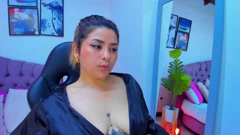 Queen online show from January 26, 1:41 am