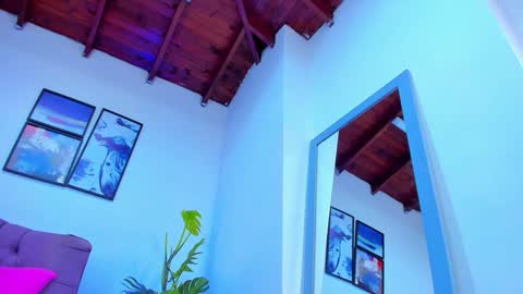 Queen online show from February 7, 8:42 pm