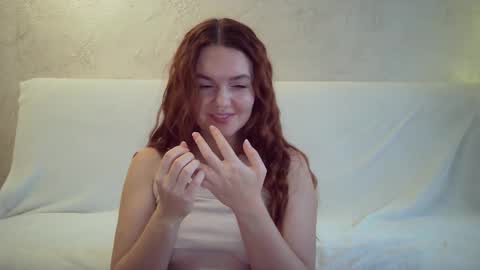 Snapshot of queenofmodels chatting on January 20, 11:02 am QueenOfModels online show from January 20, 11:02 am