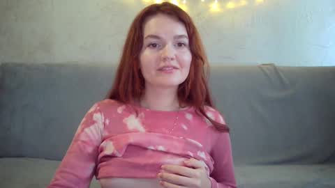 Snapshot of queenofmodels chatting on February 24, 11:32 am QueenOfModels online show from February 24, 11:32 am