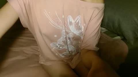 Snapshot of queenoftenderness chatting on September 25, 8:12 pm queenoftenderness online show from September 25, 8:12 pm