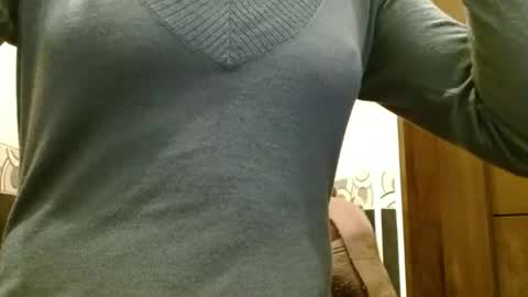 queenoftenderness online show from February 27, 8:42 pm