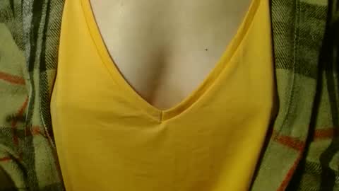 queenoftenderness online show from March 27, 7:57 pm