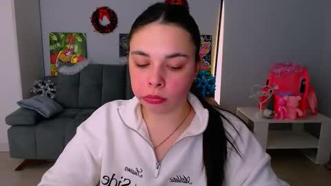 Snapshot of queenofthesense chatting on January 7, 11:56 am Patricia online show from January 7, 11:56 am