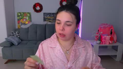 Snapshot of queenofthesense chatting on January 13, 10:09 am Patricia online show from January 13, 10:09 am