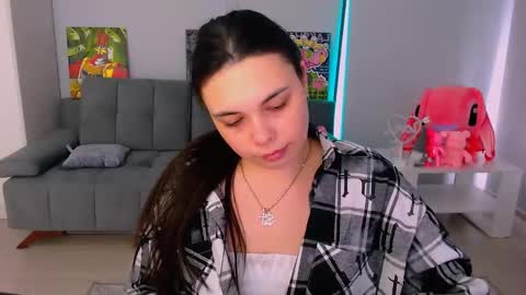 Snapshot of queenofthesense chatting on February 9, 10:08 am Patricia online show from February 9, 10:08 am