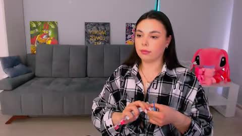 Snapshot of queenofthesense chatting on February 15, 7:51 am Patricia online show from February 15, 7:51 am