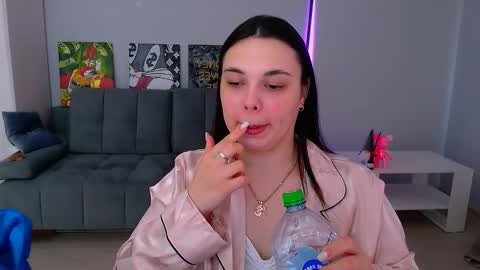 Snapshot of queenofthesense chatting on February 22, 12:58 pm Patricia online show from February 22, 12:58 pm