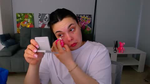 Snapshot of queenofthesense chatting on March 3, 6:30 am Patricia online show from March 3, 6:30 am