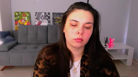 Snapshot of queenofthesense chatting on March 4, 8:20 am Patricia online show from March 4, 8:20 am