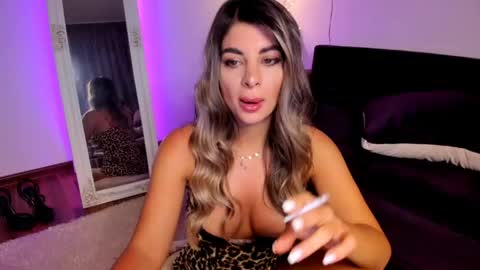 Queennofyuredreams online show from May 15, 11:45 pm