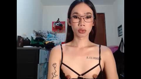 Snapshot of queenpaulaxx chatting on December 1, 2:38 am Paula watson online show from December 1, 2:38 am