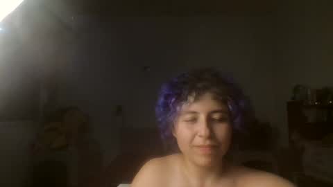 Snapshot of queenrainstar chatting on November 3, 7:42 am QueenRainStar online show from November 3, 7:42 am