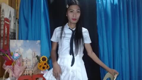queensteffi online show from December 12, 12:44 pm
