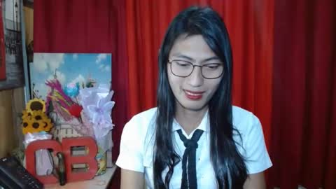 queensteffi online show from March 12, 2:45 pm