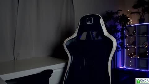 Queensy online show from January 11, 1:38 pm