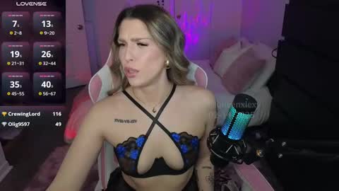 Snapshot of queenx_lexy chatting on February 14, 7:54 pm queenx_lexy online show from February 14, 7:54 pm