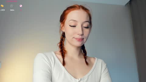 Fiona online show from December 12, 4:37 am