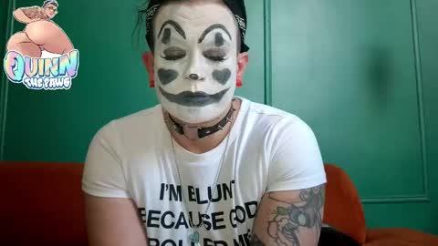 Snapshot of quinnofspades chatting on October 31, 8:32 pm quinnofspades online show from October 31, 8:32 pm