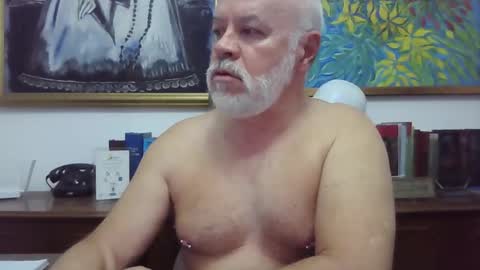 quiquewolf1959 online show from May 3, 6:52 am