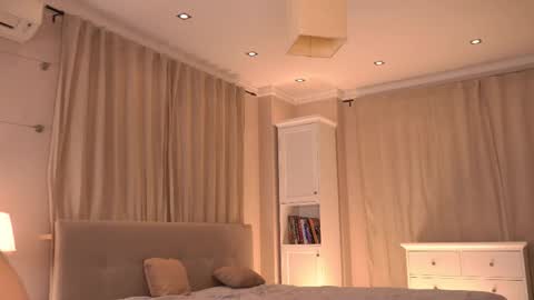 kiri online show from November 14, 4:38 pm