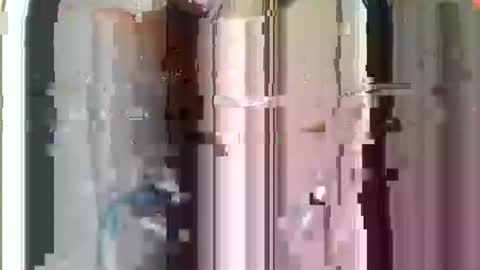 Snapshot of r04233054 chatting on November 29, 8:50 am r04233054 online show from November 29, 8:50 am