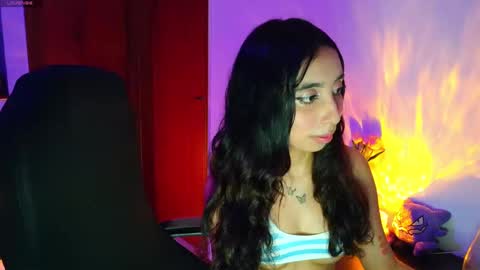 Snapshot of r0ttenangel chatting on November 13, 5:28 am Angel online show from November 13, 5:28 am