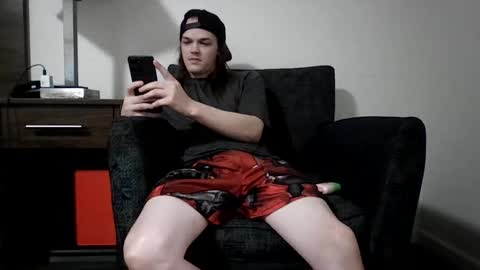 Snapshot of r_monkey583 chatting on November 14, 4:00 am r_monkey583 online show from November 14, 4:00 am