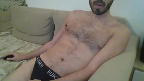 Snapshot of ra111an chatting on December 22, 10:47 pm ra111an online show from December 22, 10:47 pm