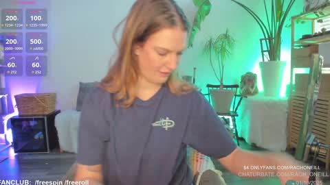 Snapshot of rach_oneill chatting on January 19, 10:17 pm Rach ONeill online show from January 19, 10:17 pm