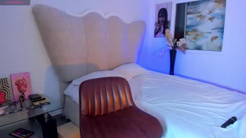 Snapshot of rachaeldeckard chatting on March 4, 12:49 am natalia - online show from March 4, 12:49 am