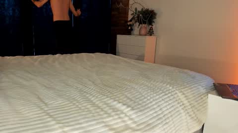 Snapshot of rachel_rey chatting on December 16, 8:41 am Sherryl online show from December 16, 8:41 am