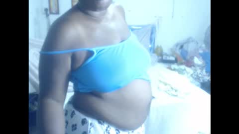 Snapshot of rachelexoticgirl chatting on October 10, 5:50 am rachelexoticgirl online show from October 10, 5:50 am