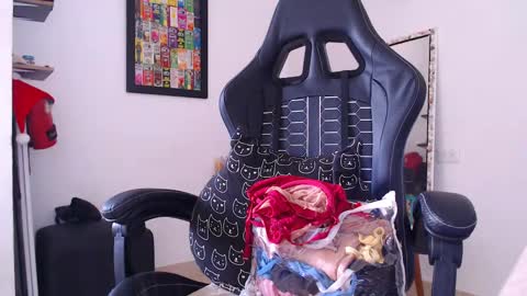 Snapshot of rachell_420 chatting on November 16, 1:39 pm rachell_420 online show from November 16, 1:39 pm