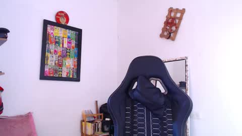 Snapshot of rachell_420 chatting on November 17, 12:44 pm rachell_420 online show from November 17, 12:44 pm