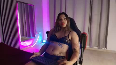 rachell_owen online show from September 17, 4:58 am