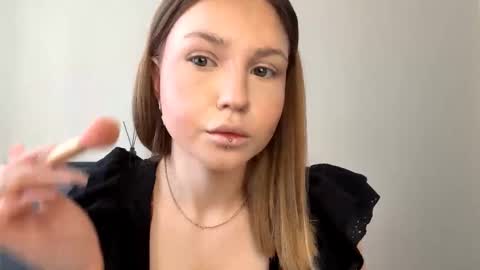 Snapshot of rachellemontag chatting on March 2, 10:11 am Alex online show from March 2, 10:11 am