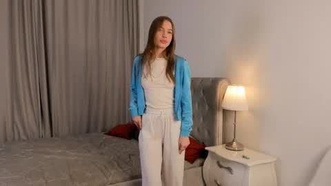 Snapshot of rachellhorta chatting on November 19, 7:36 pm Kaylee online show from November 19, 7:36 pm