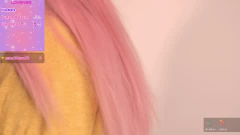 REY online show from April 2, 4:48 pm