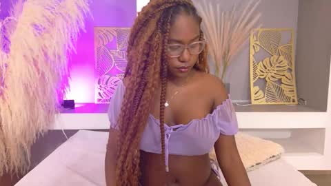 Snapshot of rachelstonne__ chatting on December 22, 12:57 pm Rachel online show from December 22, 12:57 pm