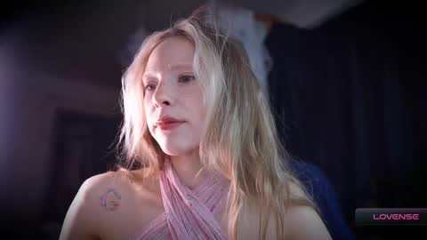 Snapshot of radiant_ada chatting on November 27, 9:33 am ada online show from November 27, 9:33 am