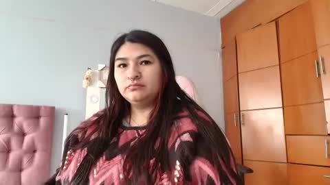 Snapshot of radiantgoddes chatting on January 9, 1:13 pm radiantgoddes online show from January 9, 1:13 pm