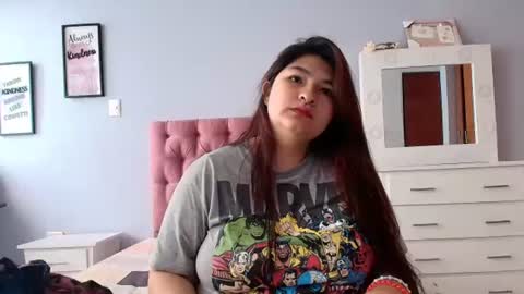 Snapshot of radiantgoddes chatting on February 14, 1:08 pm radiantgoddes online show from February 14, 1:08 pm